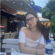 Ragazza universitaria con certificazione ufficiale di livello C1/C2 in inglese offre ripetizioni dalle elementari alle superiori